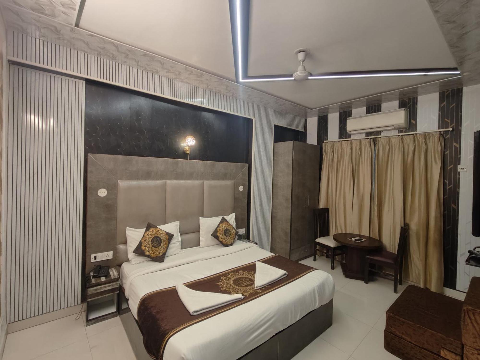 Hotel Smart Plaza Νέο Δελχί Εξωτερικό φωτογραφία