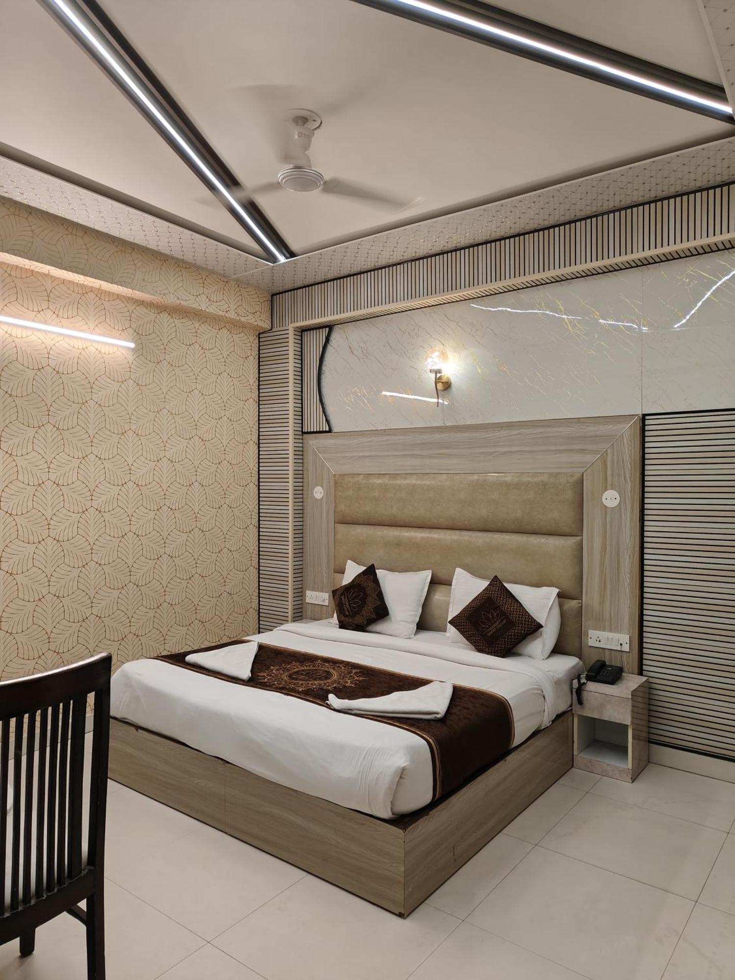 Hotel Smart Plaza Νέο Δελχί Εξωτερικό φωτογραφία